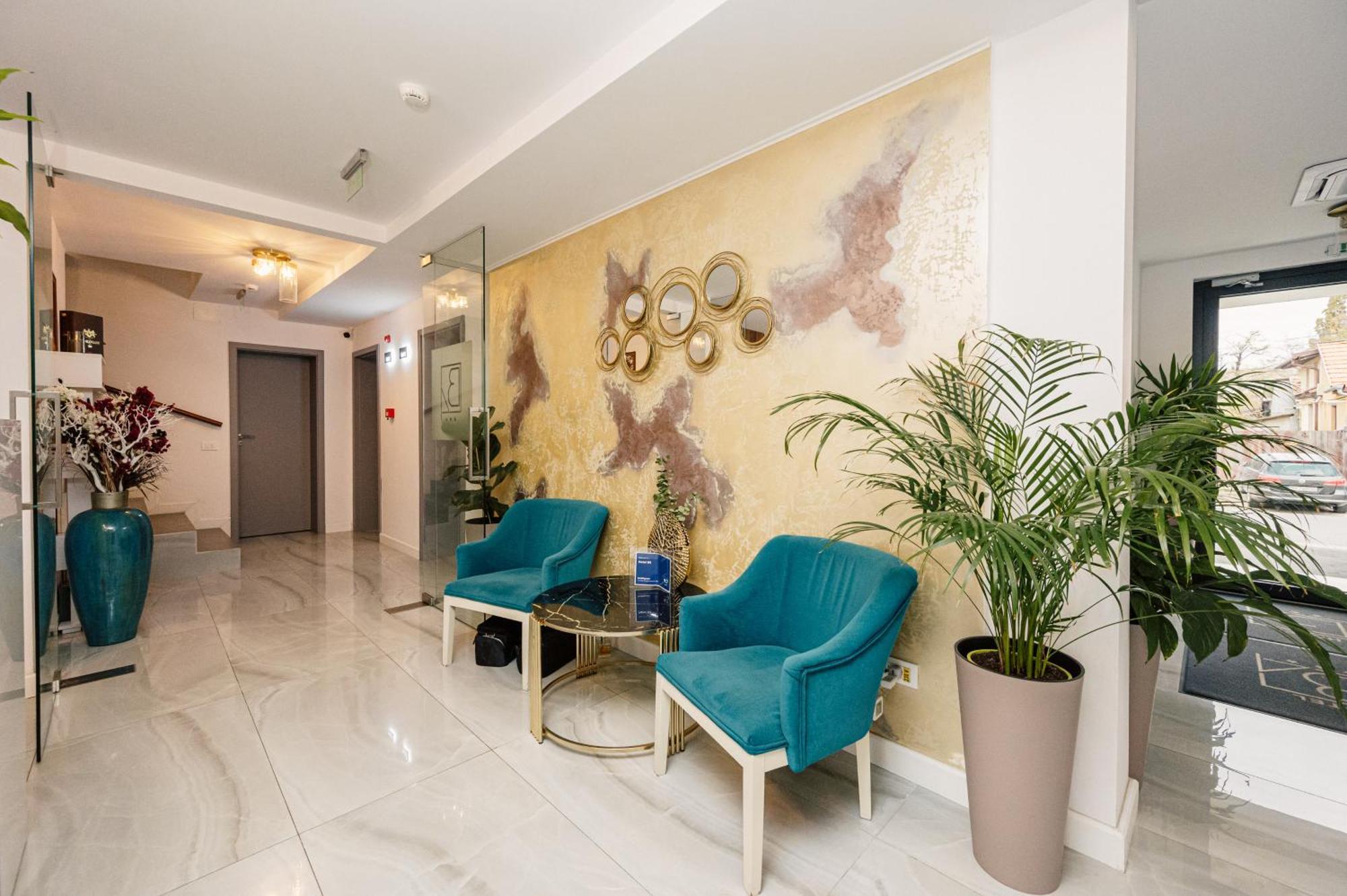 Hotel B4 Oradea Exterior photo